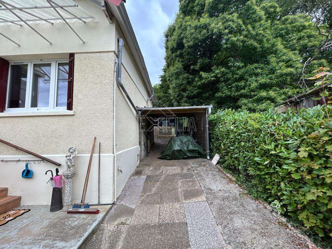 Maison à ROSNY-SUR-SEINE