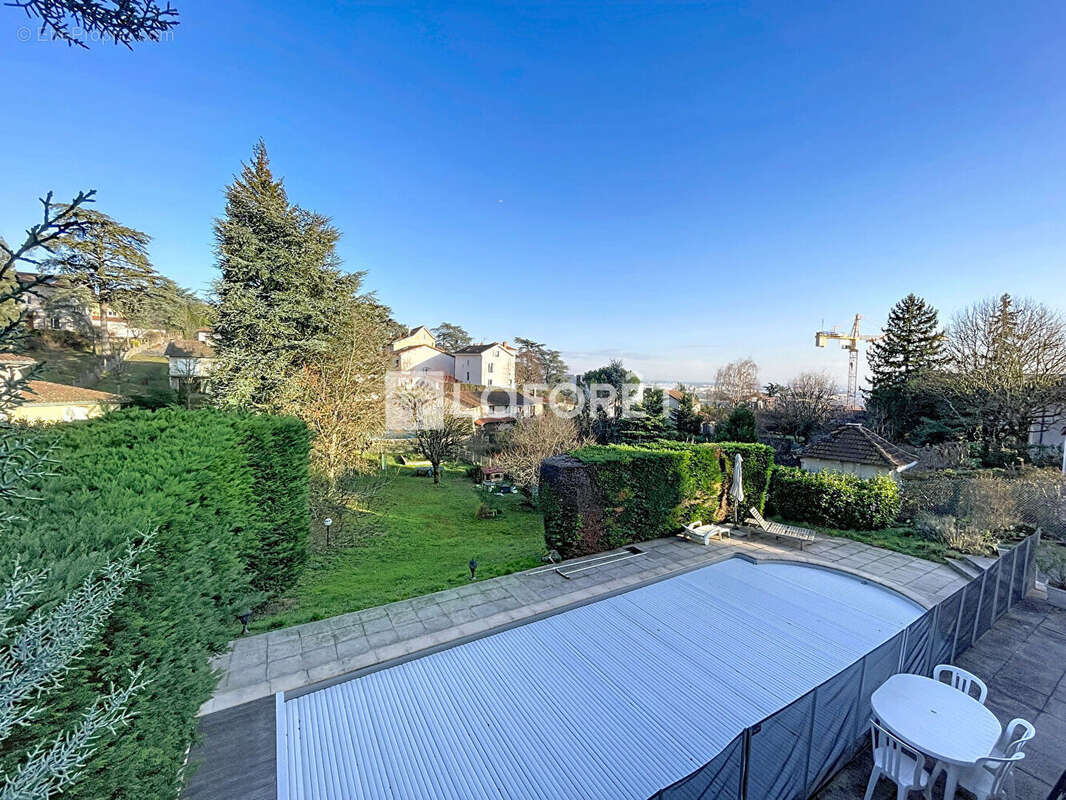 Maison à CALUIRE-ET-CUIRE