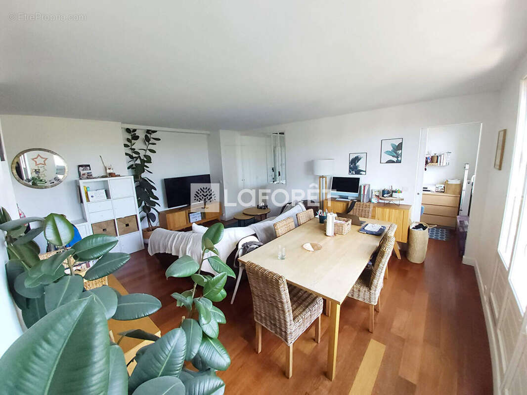 Appartement à VILLEMOMBLE