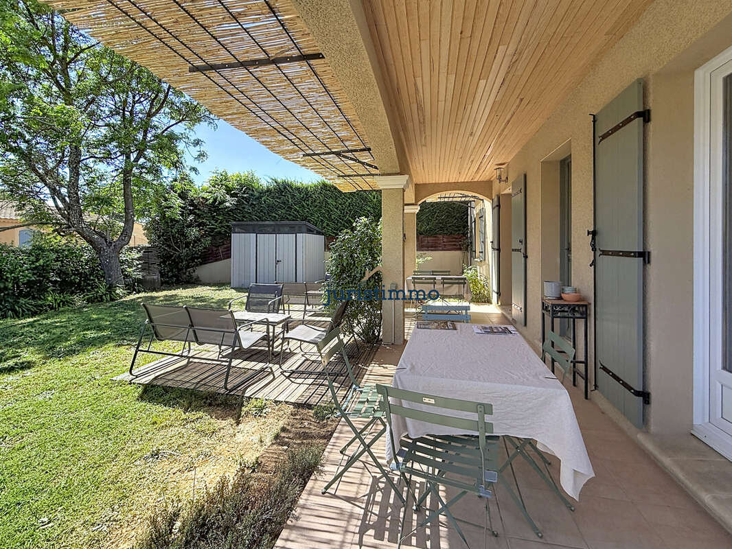 A 1,5 kms du centre ville-maison de plain-pied-3 chambres-piscine-520 m2 de terrain - photo 3