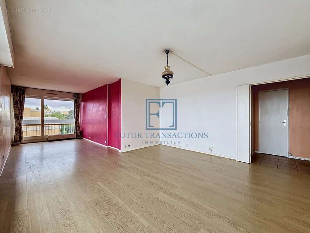 Appartement à ELANCOURT
