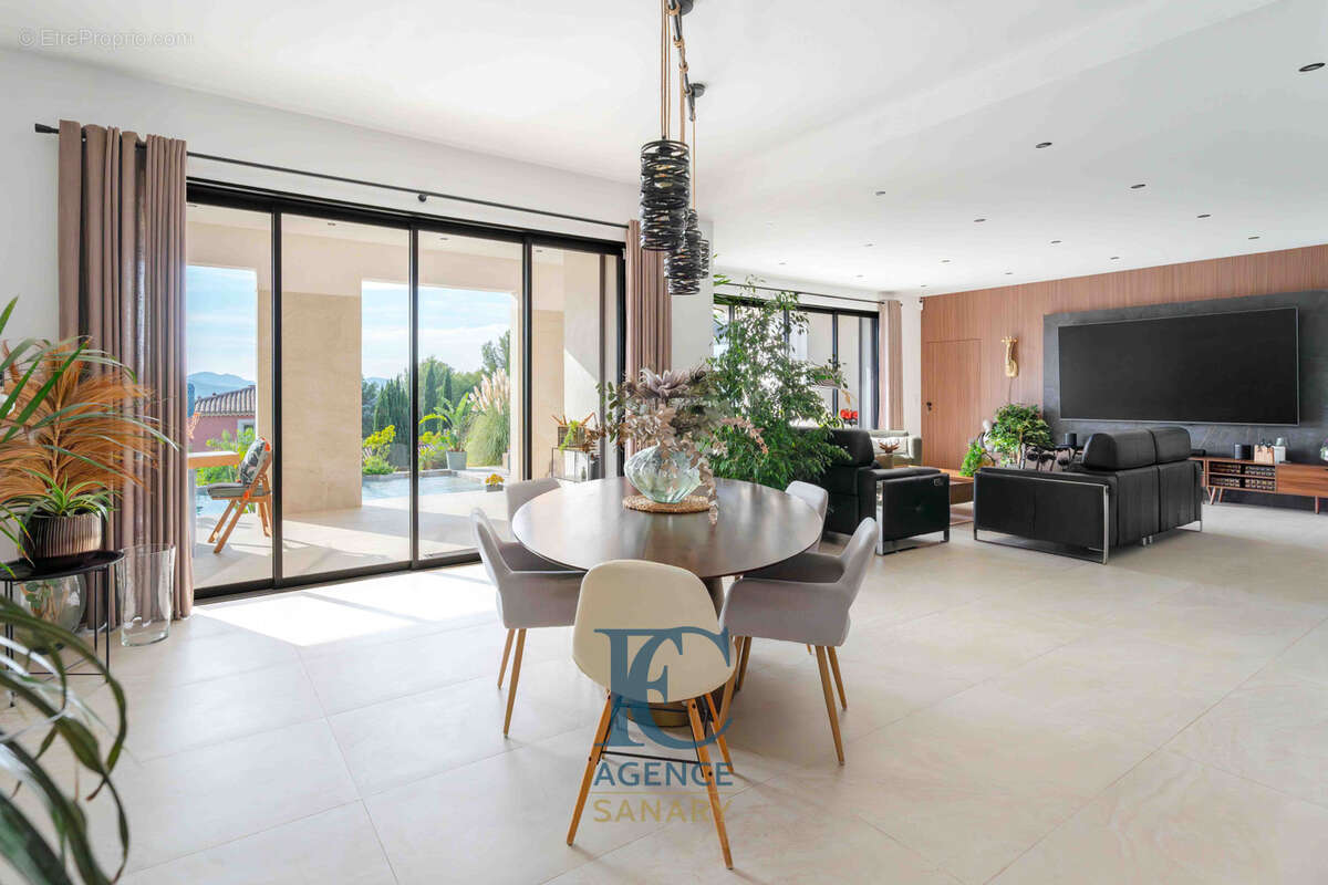 Maison à LA CADIERE-D&#039;AZUR