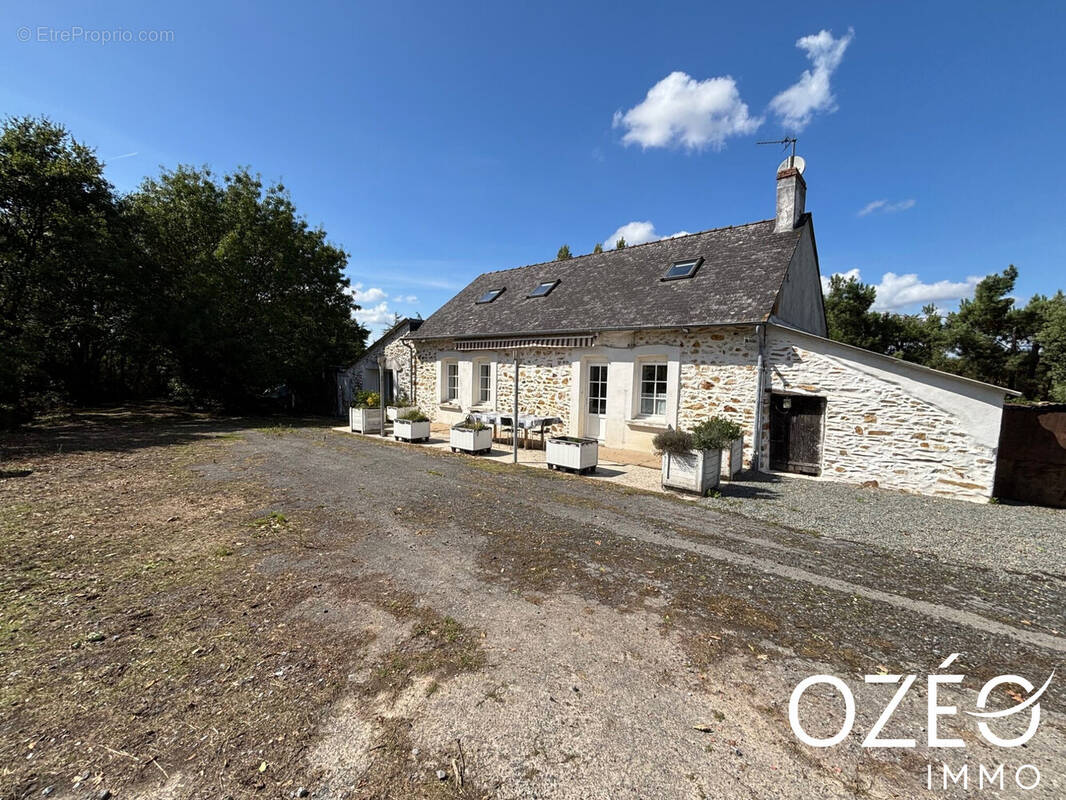 Maison à LA ROUXIERE