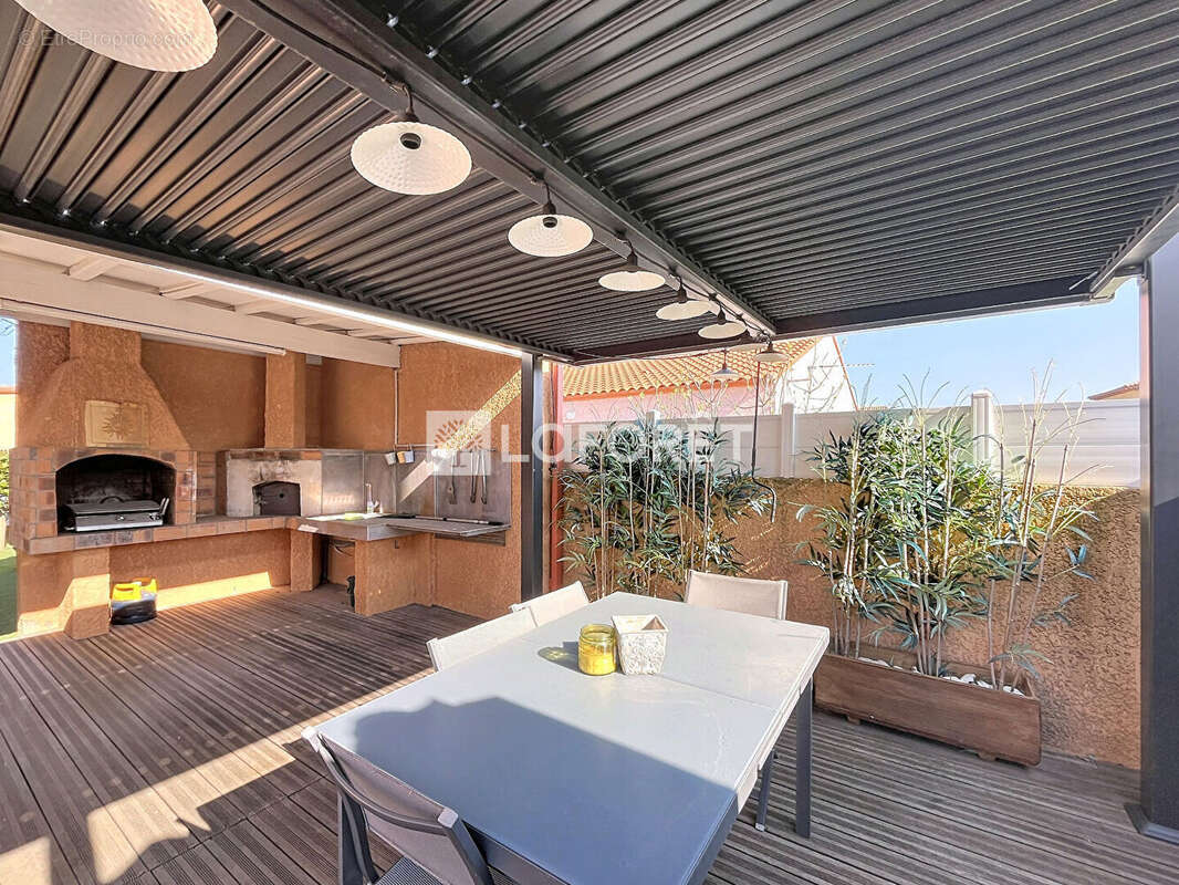 Maison proche Saint Cyprien à Latour Bas Elne 6 pièce(s) 166 m2 - photo 8