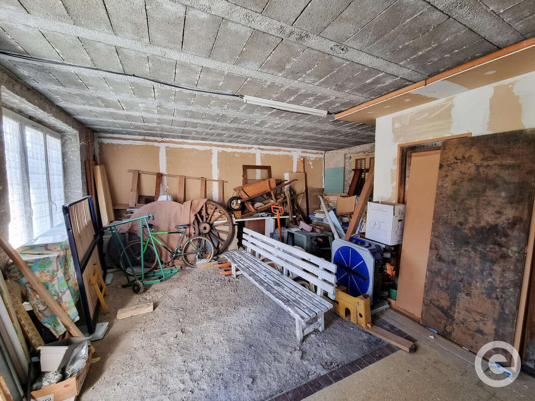 Maison à DUN-LES-PLACES