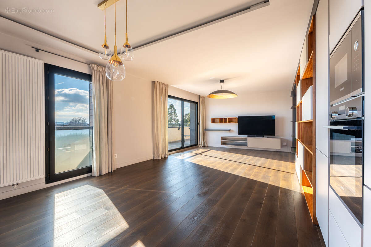 Appartement à FERNEY-VOLTAIRE