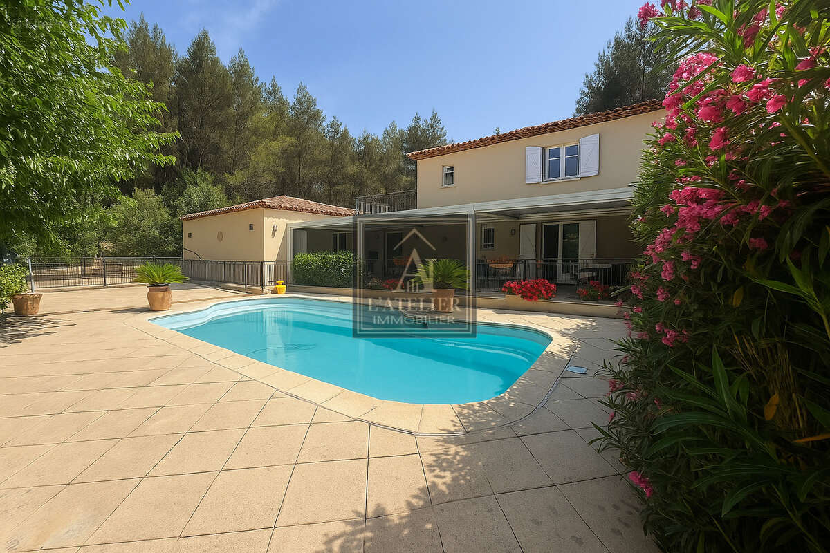 Maison à SOLLIES-TOUCAS