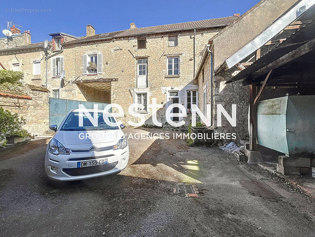 Immeuble Le Merevillois 7 pièce(s) 153.17 m2 - photo 1