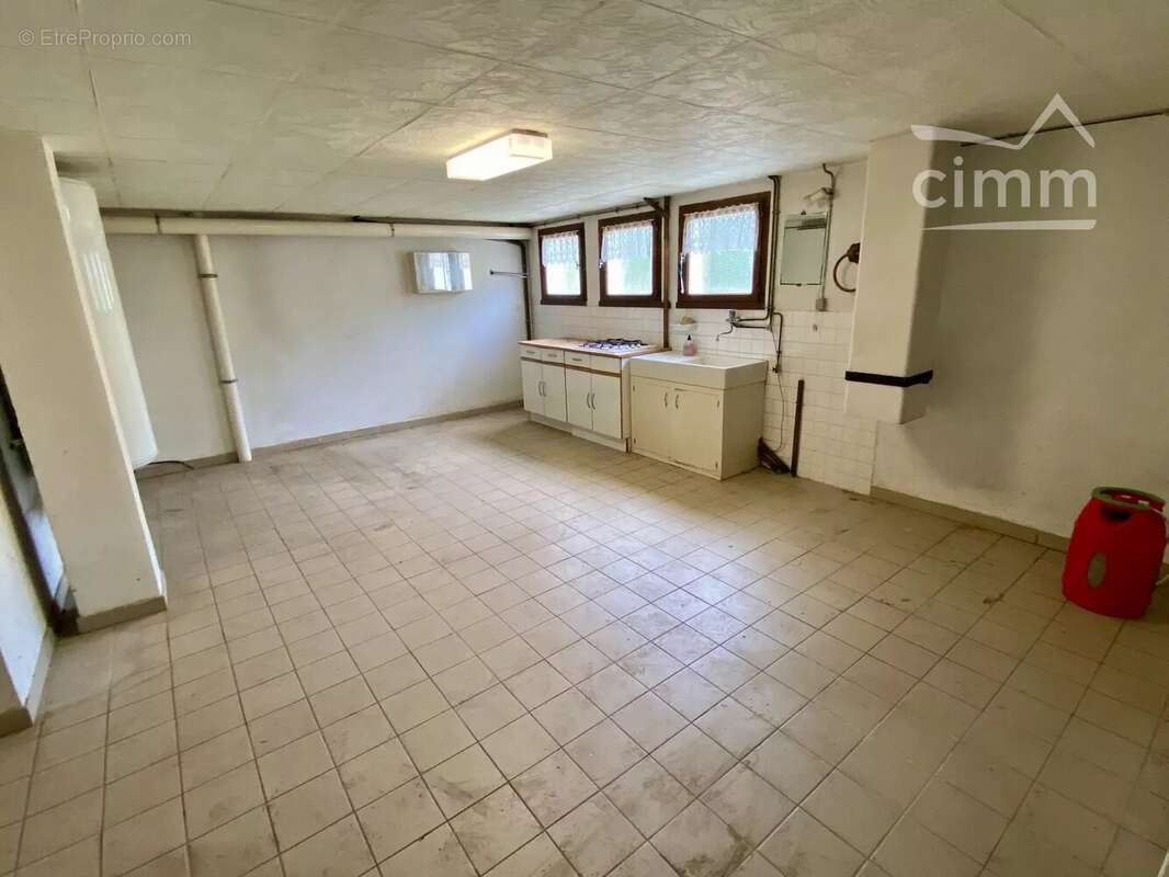 Maison à SURY-LE-COMTAL