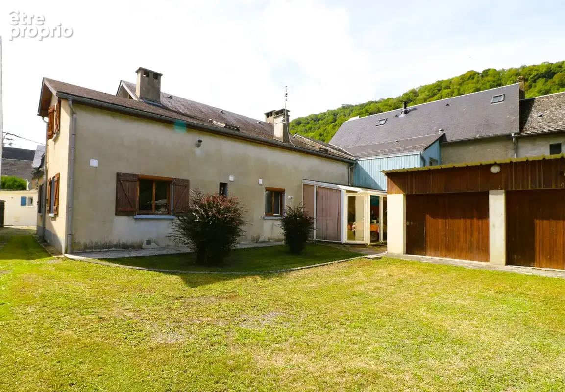 Jolie Maison de Montagne dans le Village typique de Campan, terrain et dépendances - photo 2