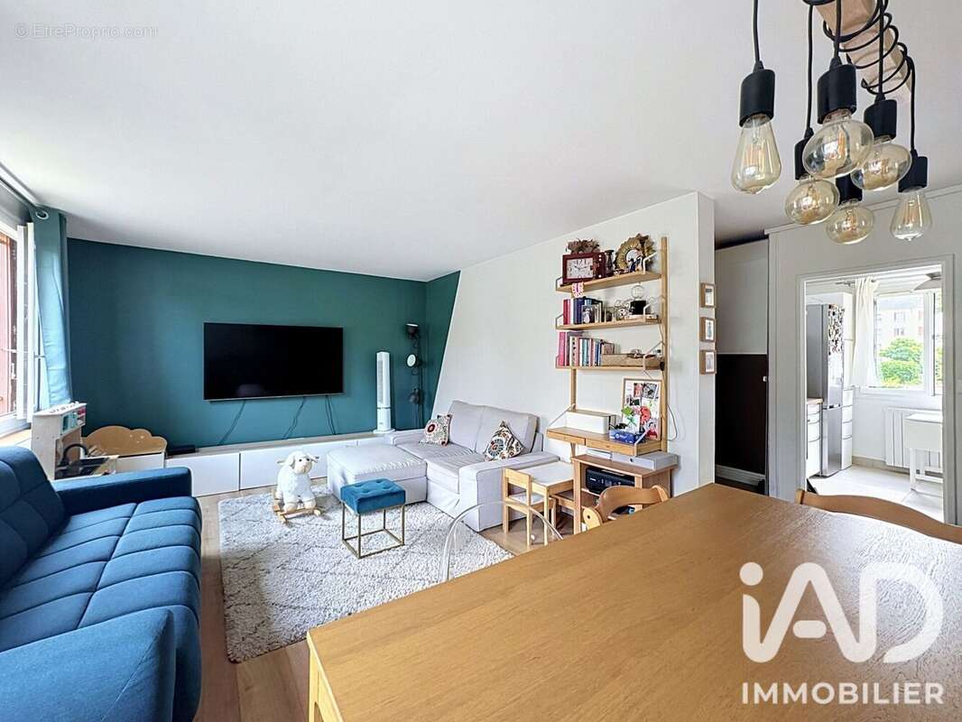 Photo 2 - Appartement à LE MESNIL-LE-ROI