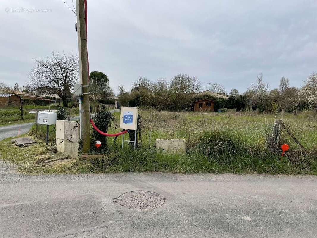 Terrain à FRONTENAY-ROHAN-ROHAN