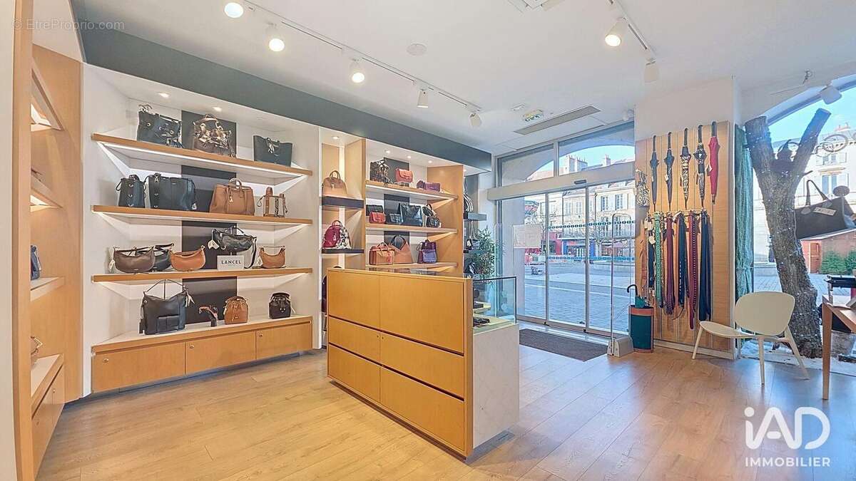 Photo 3 - Commerce à MOULINS