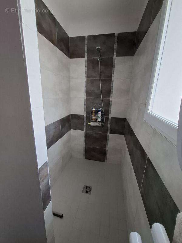 Sault (84390)  villa 200 m², 5 chambres avec gîte et piscine intérieure, garage, terrain 1700 m² - photo 6