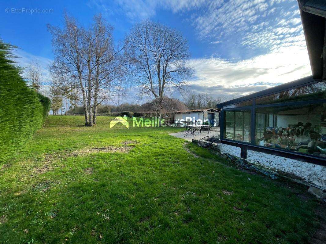 Maison à LA LONGUEVILLE