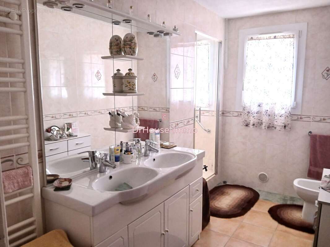 Maison 159 m² à La Garde  - photo 9