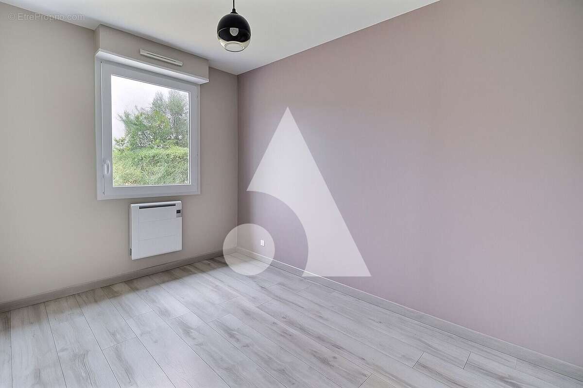 Maison à MERY-SUR-OISE