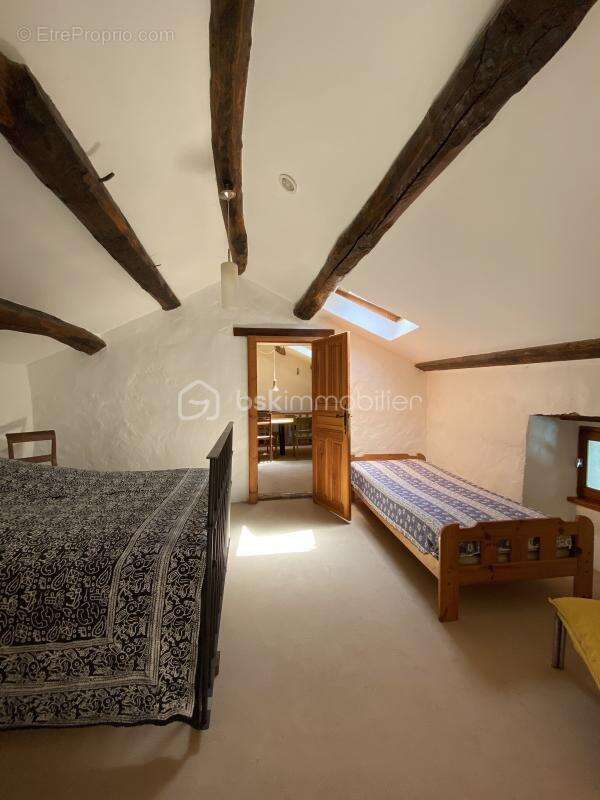 Maison à SAINT-JEAN-DU-BRUEL