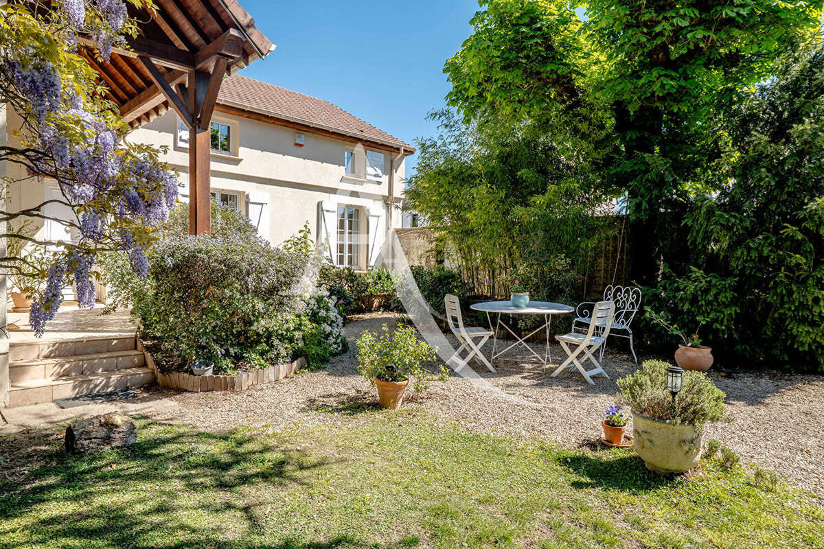 Maison à LIMEIL-BREVANNES