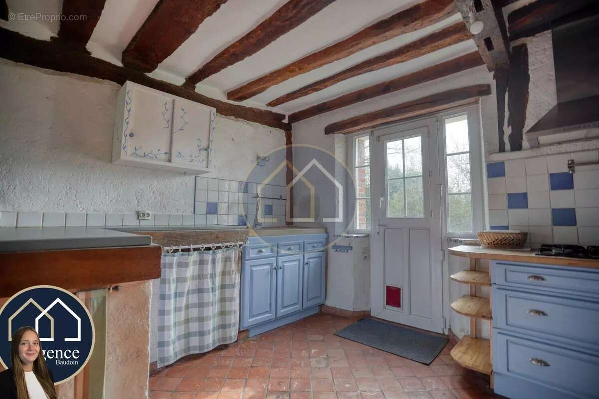 Maison à TREMBLAY-LES-VILLAGES
