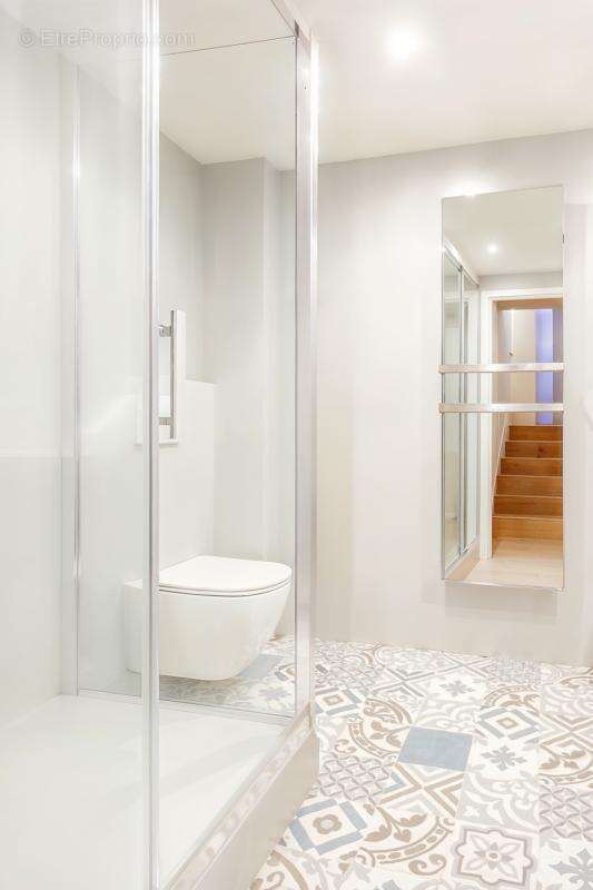 Appartement à PARIS-1E