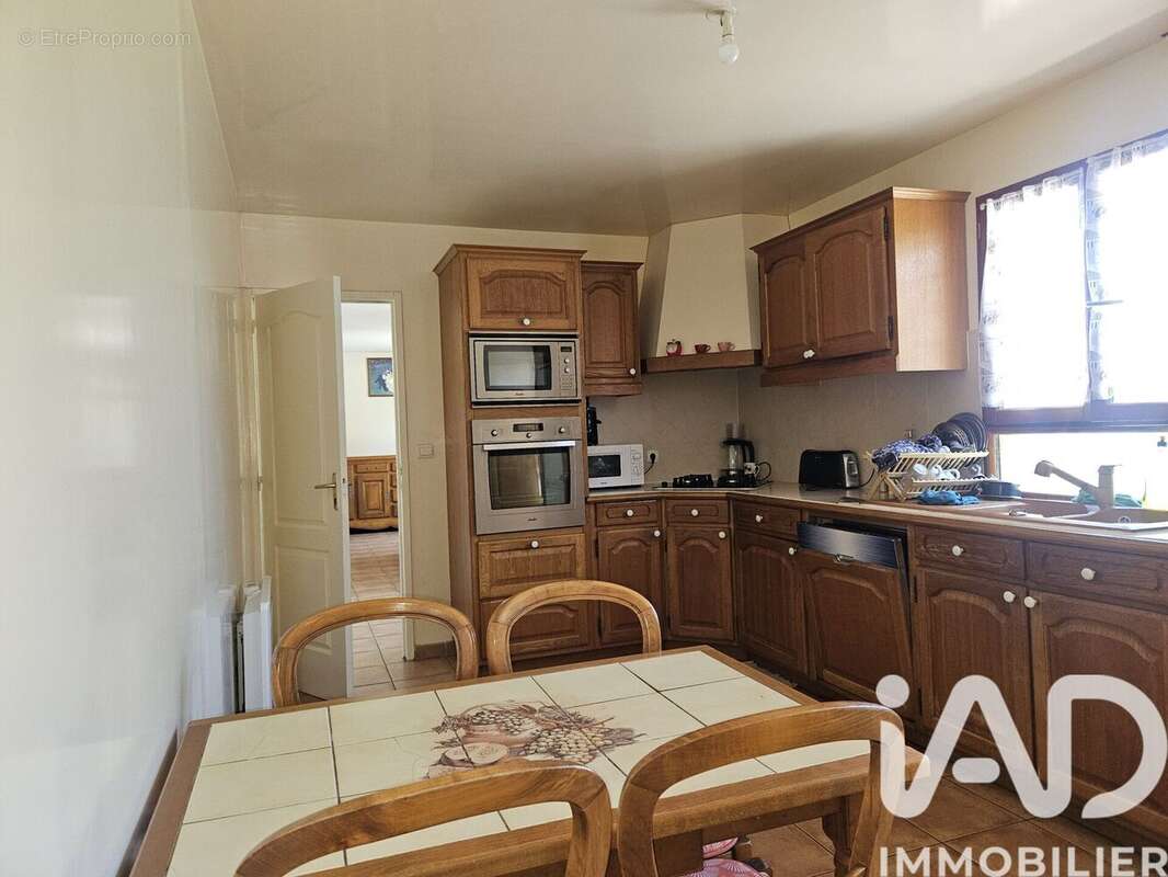 Maison 139 m² à Chevry-En-Sereine  - photo 4