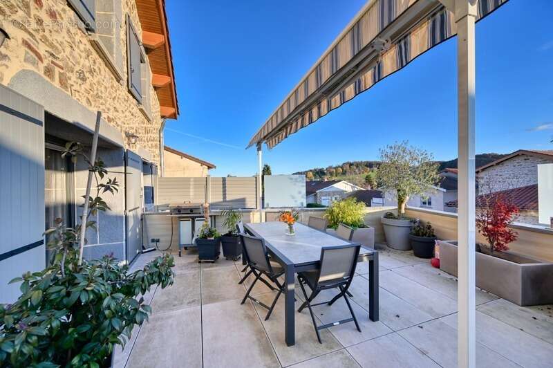 Maison à SAINT-MARTIN-EN-HAUT