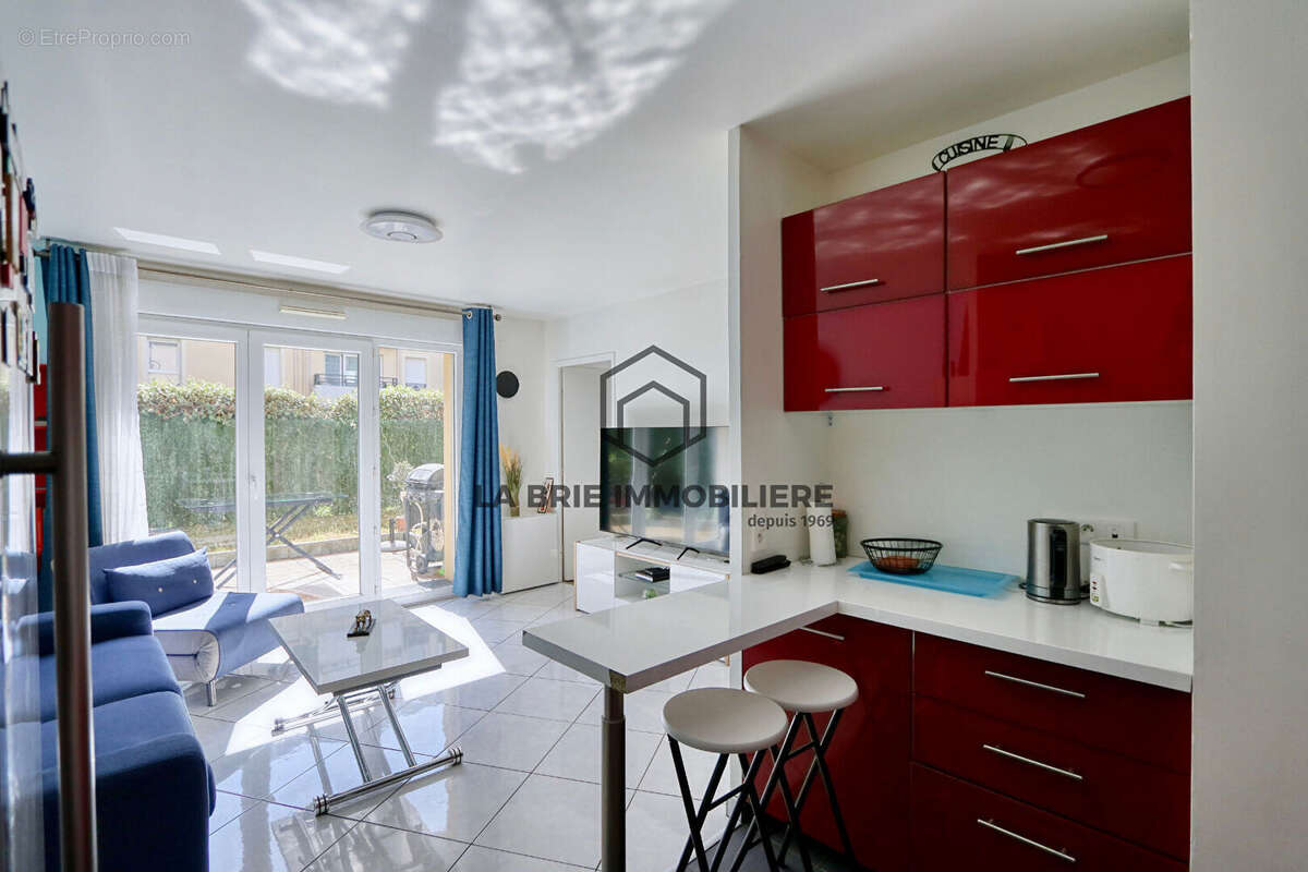 Appartement à BRIE-COMTE-ROBERT