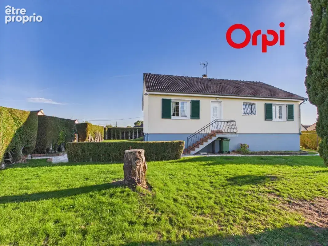 À Menneval, une maison pleine de potentiel à découvrir ! - photo 17