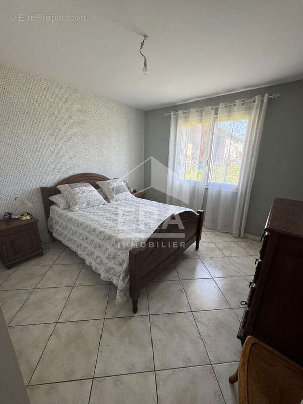 Maison à MONTPON-MENESTEROL