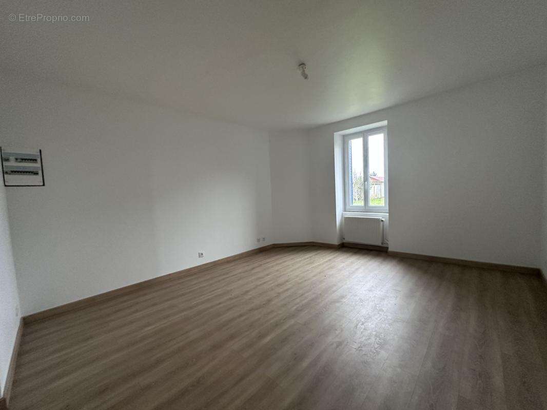 Maison 75 m² à La Porcherie  - photo 10