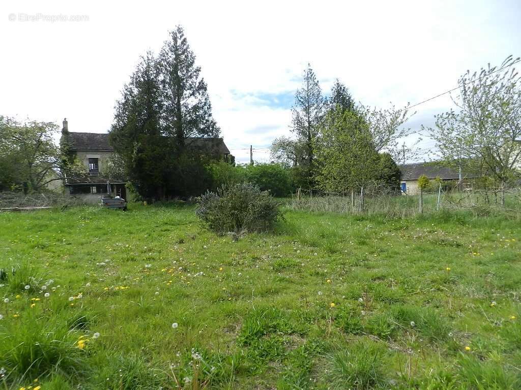 Maison à SAINT-PIERRE-SUR-DIVES