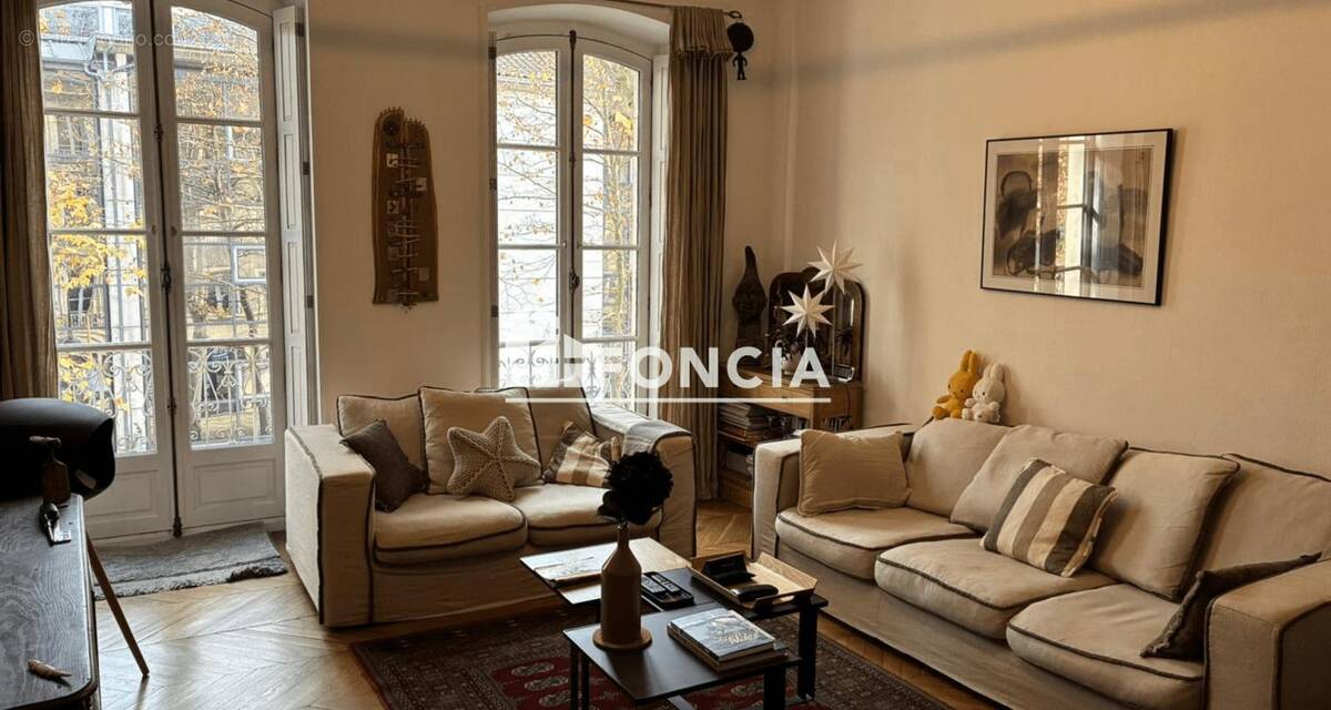 Appartement à CAHORS