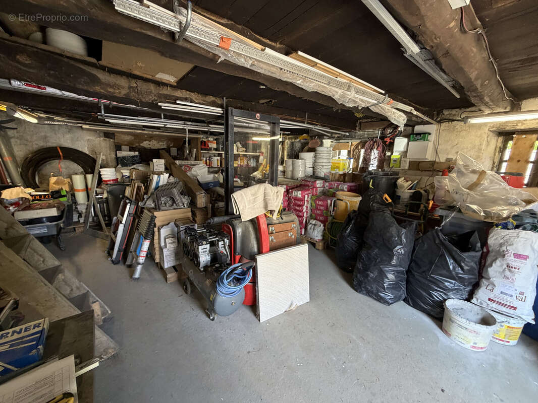 À VENDRE   Maison rénovée avec terrain de 3 327 m2 - photo 13
