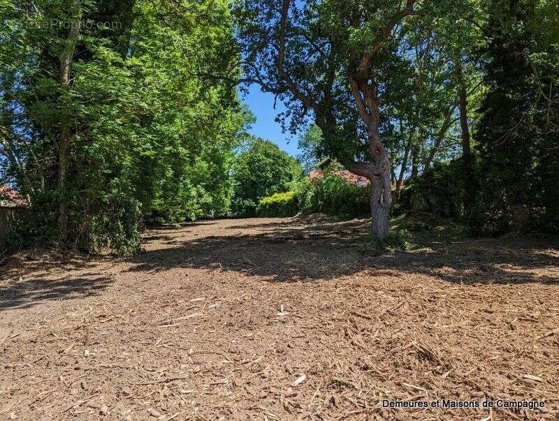 Maison à LE PERRAY-EN-YVELINES