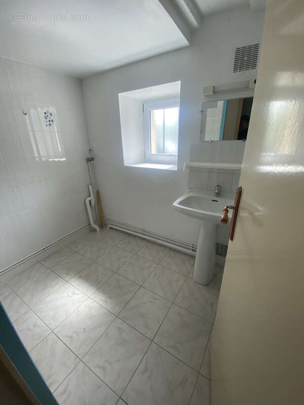 Maison à AILLIERES-BEAUVOIR