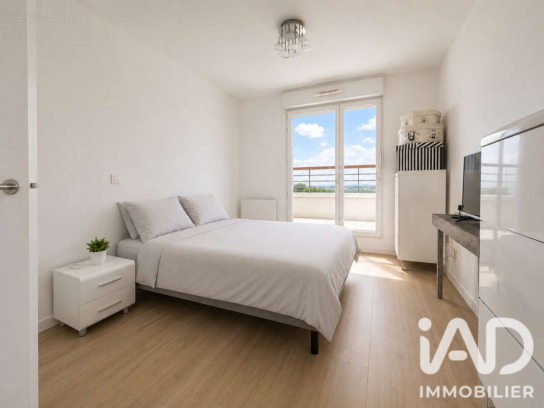 Photo 8 - Appartement à SURESNES