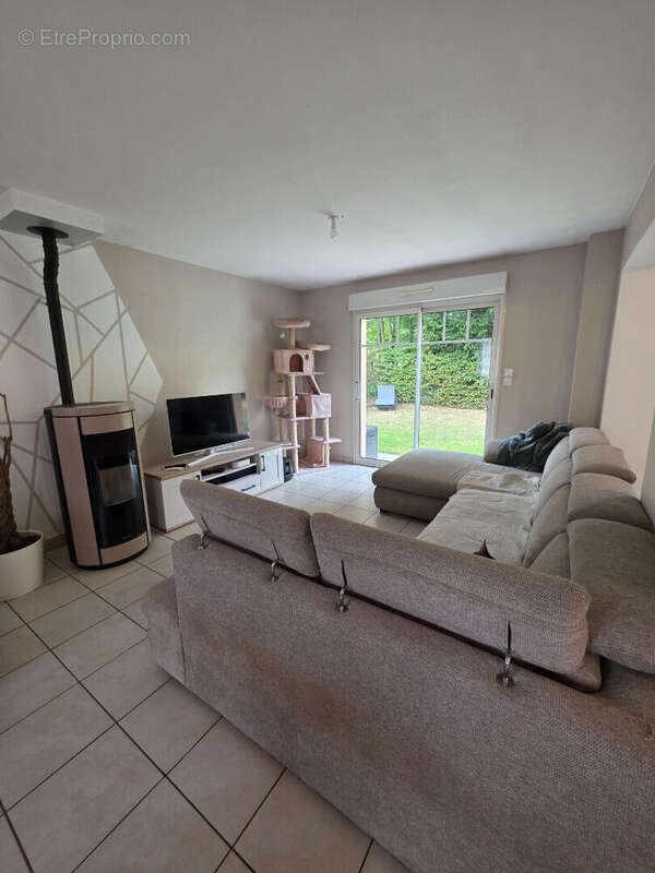 Maison à CREVECOEUR-LE-GRAND