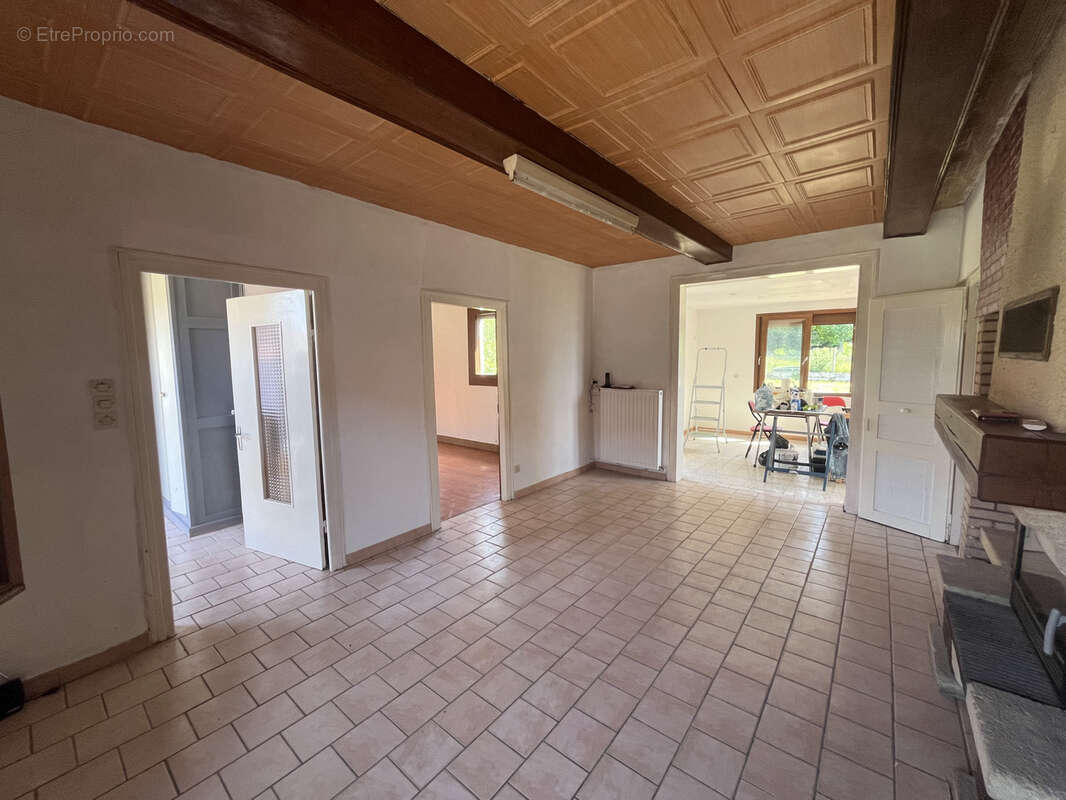 Maison de village avec nombreux batiments rambures - photo 6
