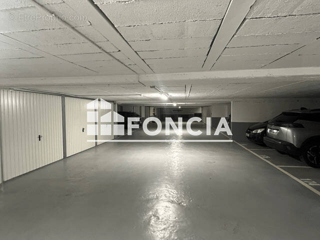 Parking à PARIS-19E