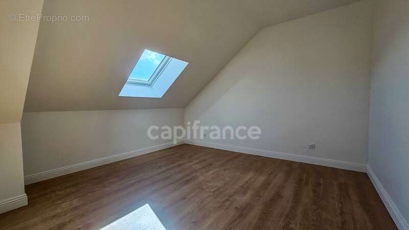 Appartement à MORIGNY-CHAMPIGNY