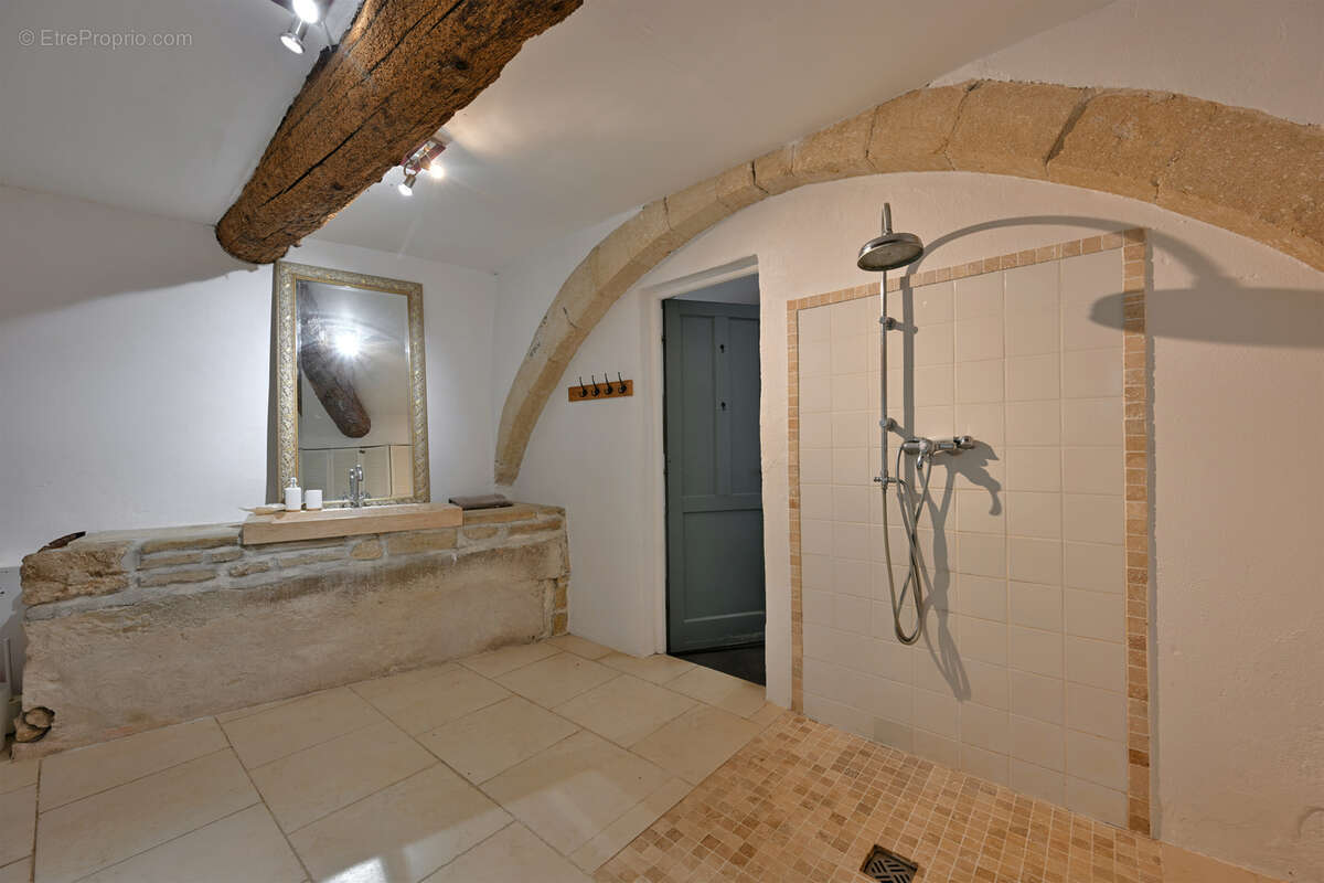 Maison à SALINELLES