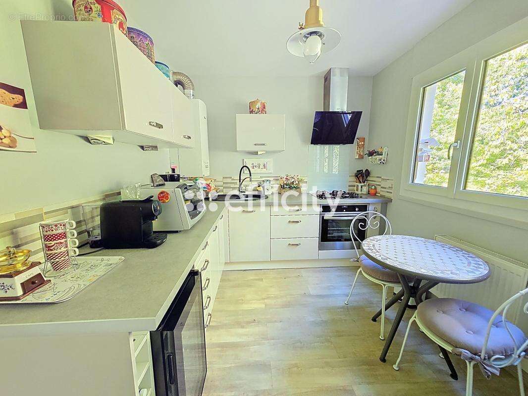 Appartement à LE PLESSIS-TREVISE