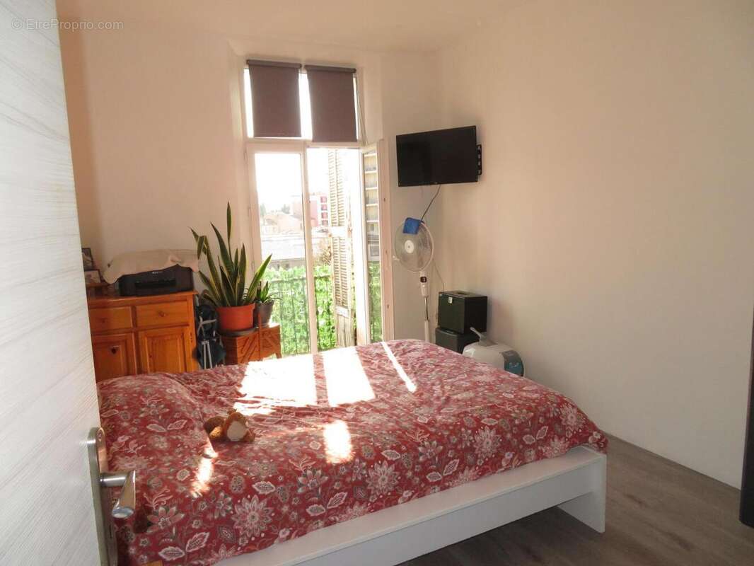   - Appartement à DRAGUIGNAN