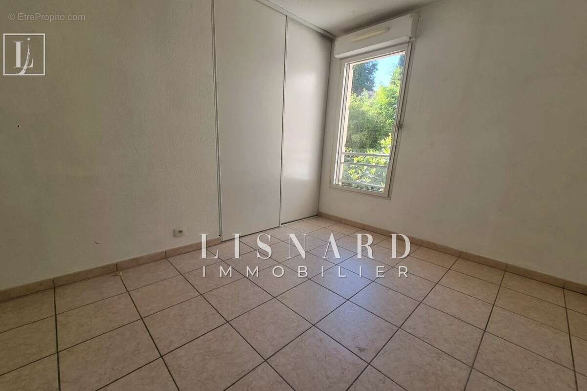 Appartement à VALLAURIS