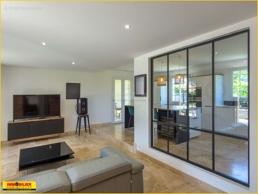 Maison rénovée dans un environnement calme - photo 7