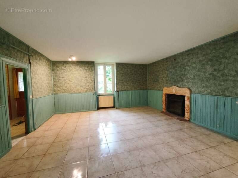 Chéniers (23) à vendre maison de 4 chambres 220 m², Mare, Dépendance, Grange, Terrain 6800 m² - photo 5