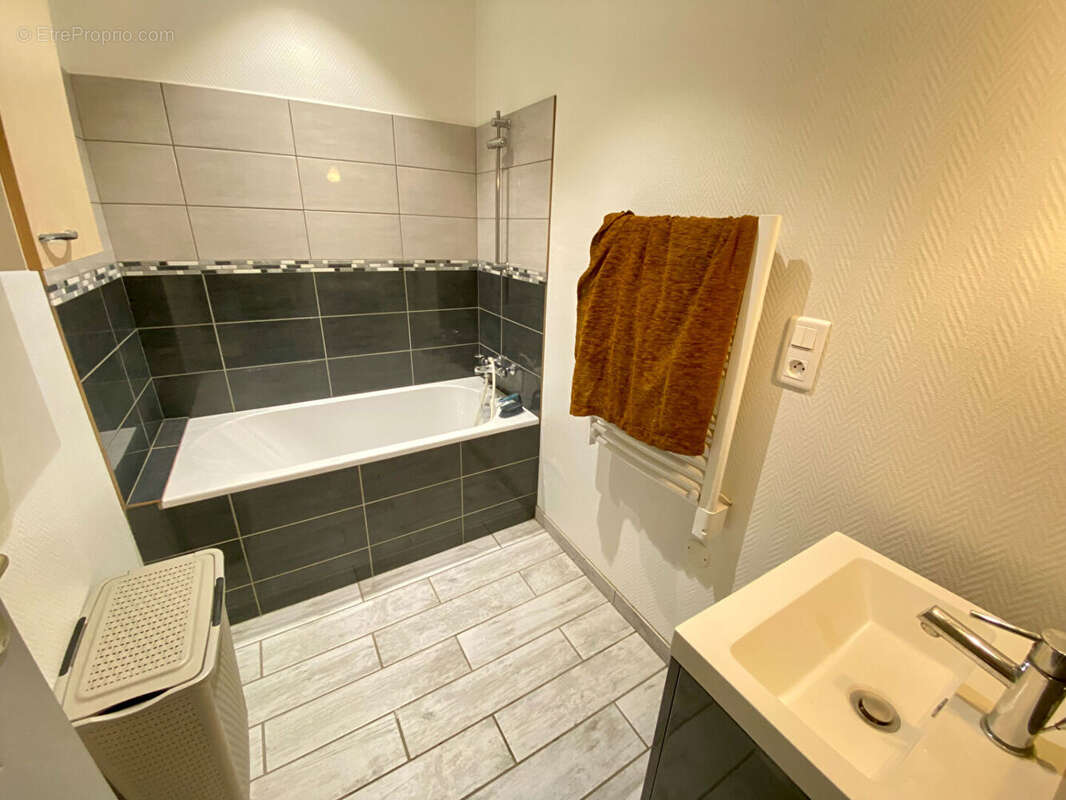 Appartement à SAINT-GERMAIN-LAVAL