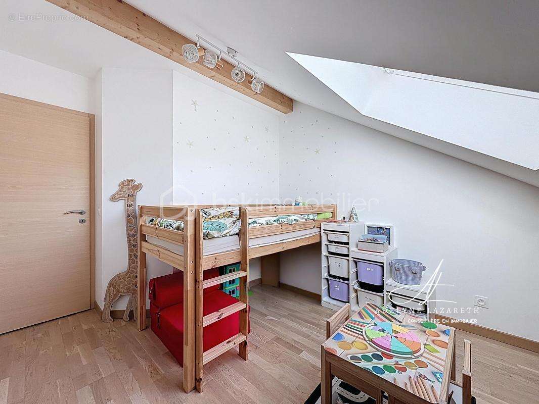 Appartement à POISY