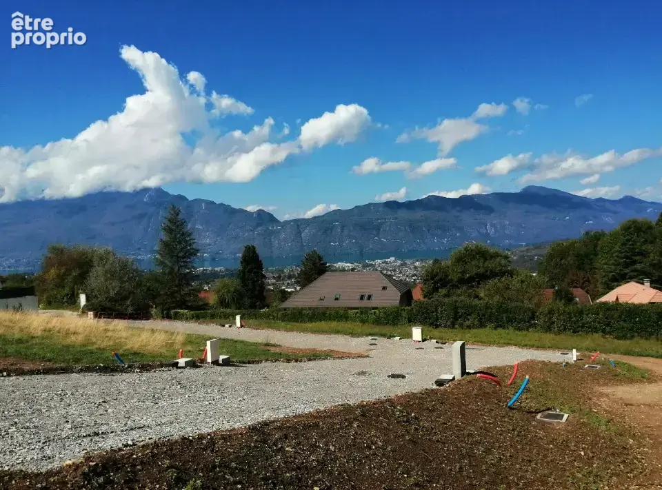 Terrain à PUGNY-CHATENOD
